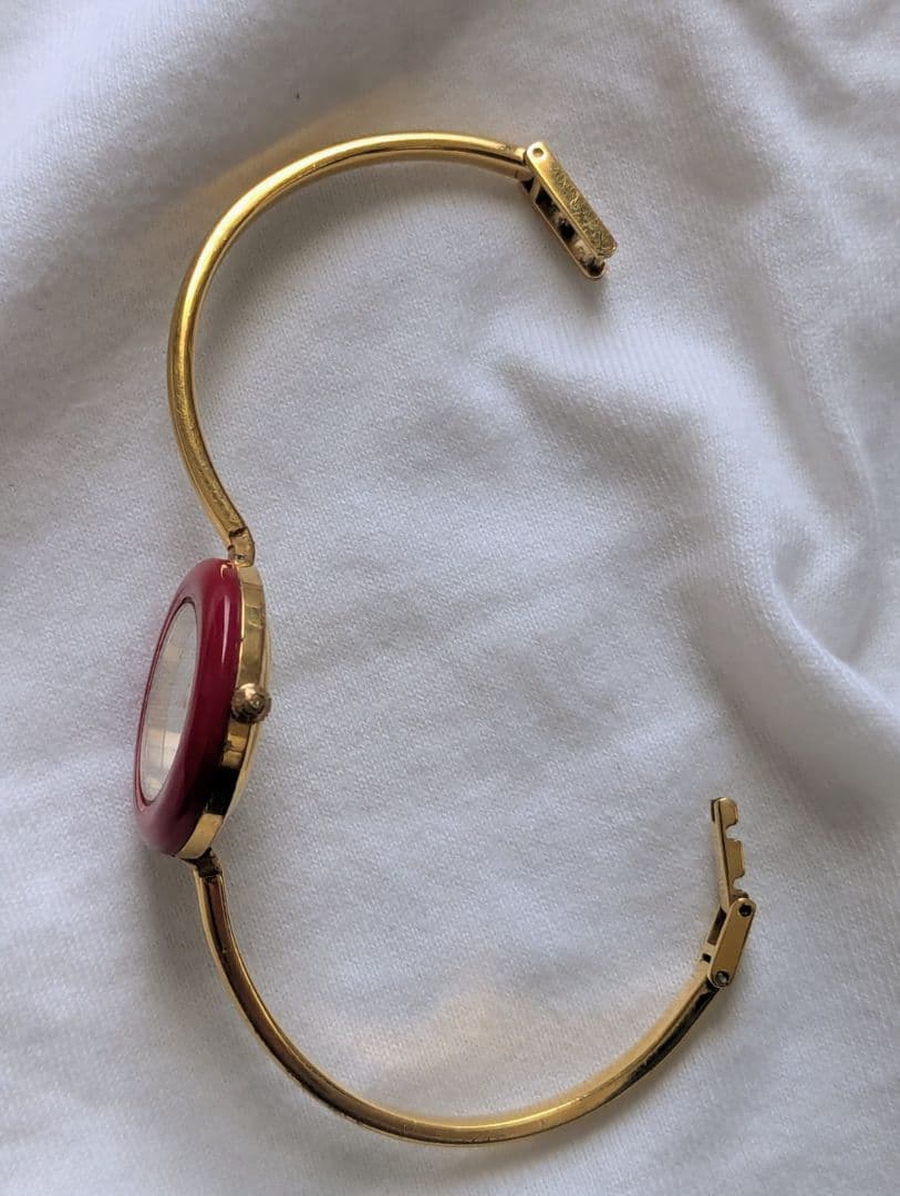 GUCCI 腕時計 チェンジベゼル レッドベゼル 不動 ジャンク品 部品取り用