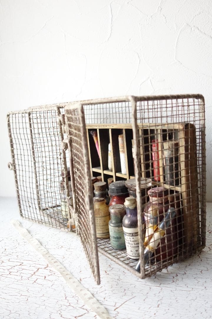 ジャンクスタイル　朽ちた染料のビンと木枠まとめ売り