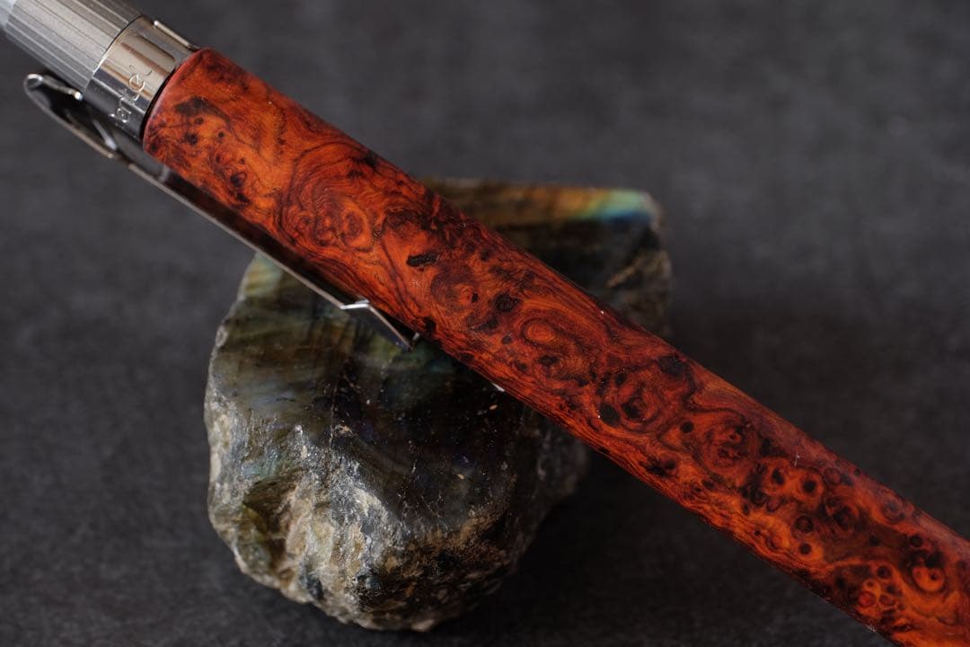 PG5木軸カスタム0213　高村杢工房 製図用シャープペンシル　極上花梨瘤紅白