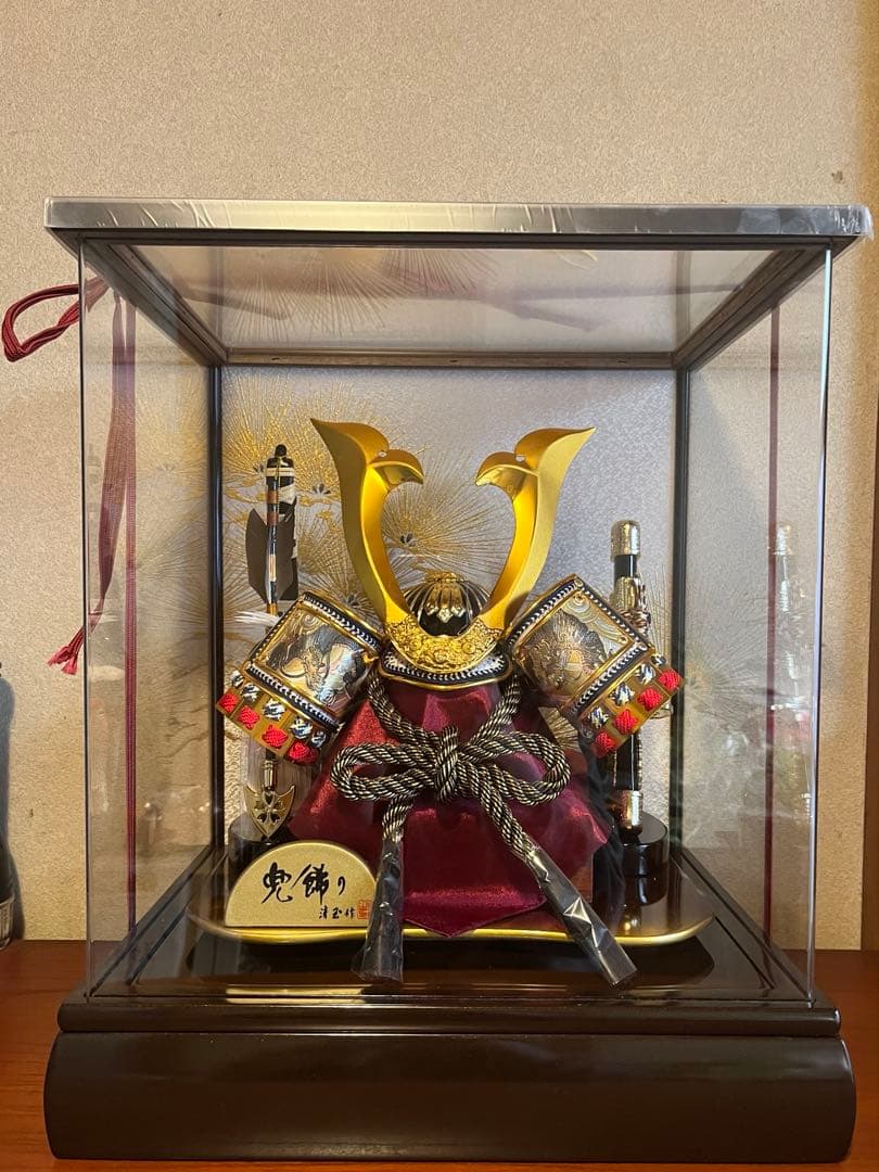 【新品未使用】兜アクリルケース入り　五月人形