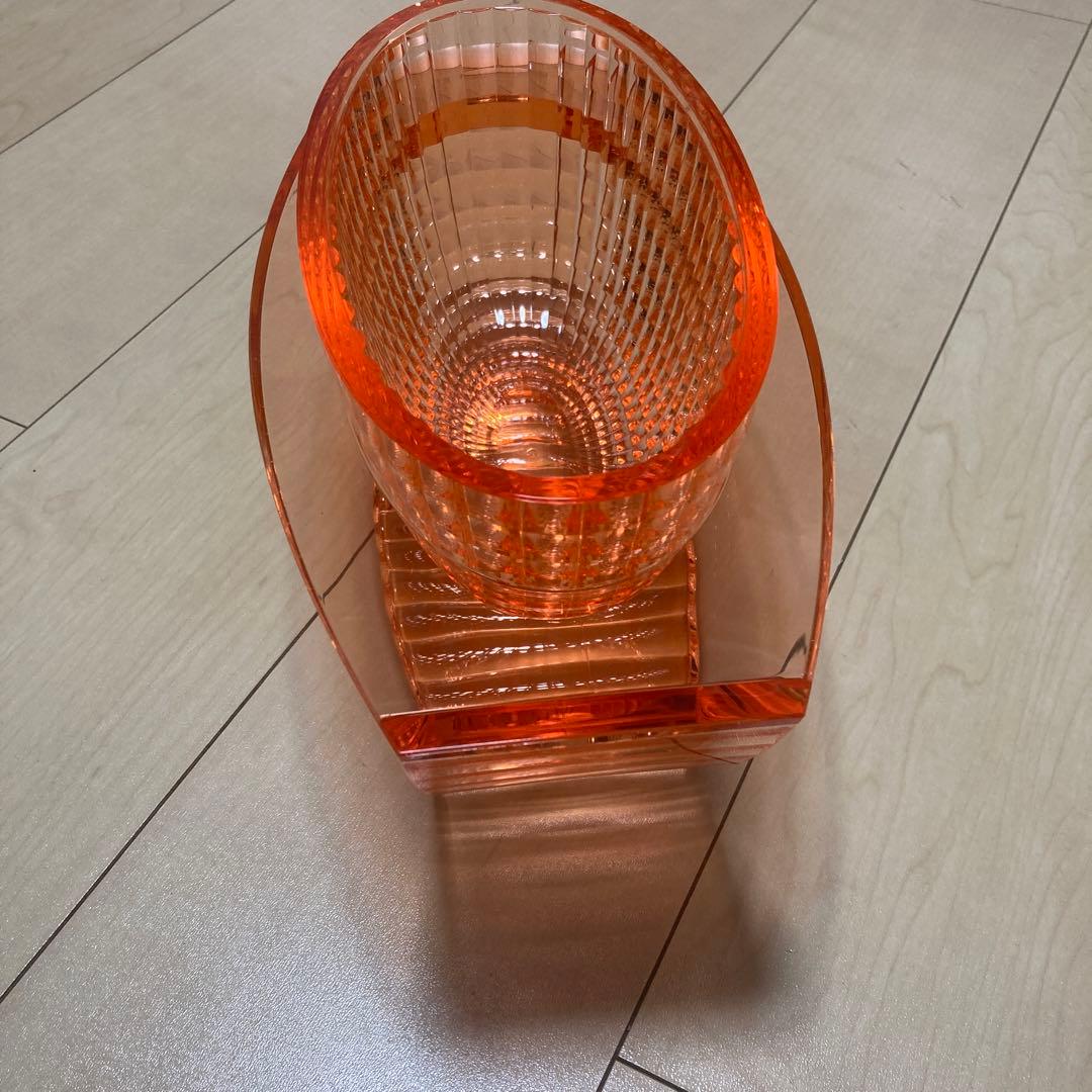 新品カルテル ！！ユーシャイン花瓶 フラワーベースオブジェ定価２９８００円
