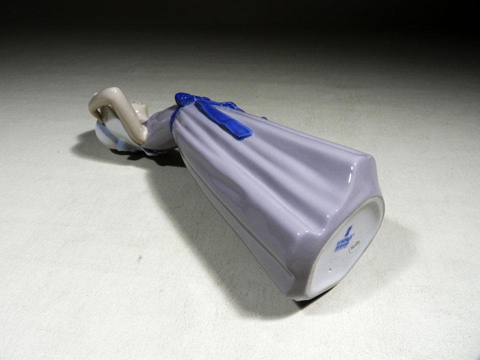 ●リヤドロ 70s 若草色の少女 5011 フィギュリン 陶器 高さ26.5㎝