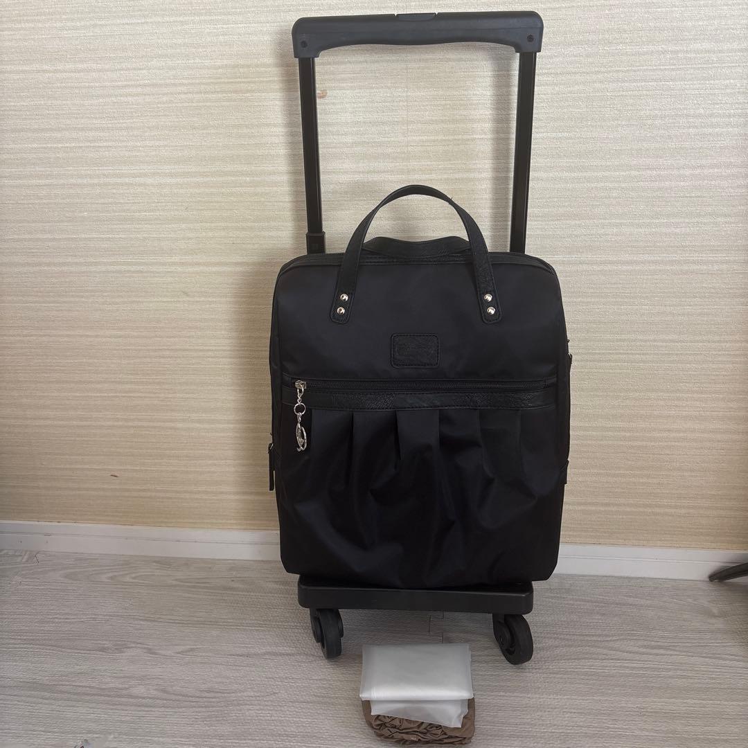 【美品】スワニー　キャリーバッグ　クレーぺ　黒　ストッパー機能