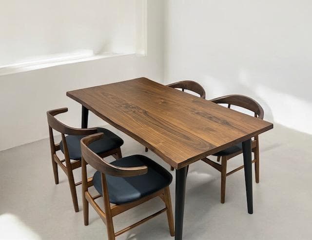 ダイニングテーブルセット　４人掛け　ウォールナット　新品