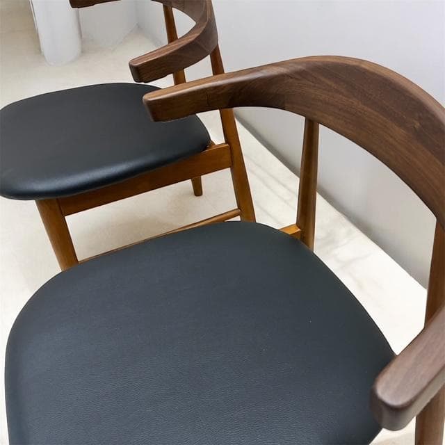 ダイニングテーブルセット　４人掛け　ウォールナット　新品