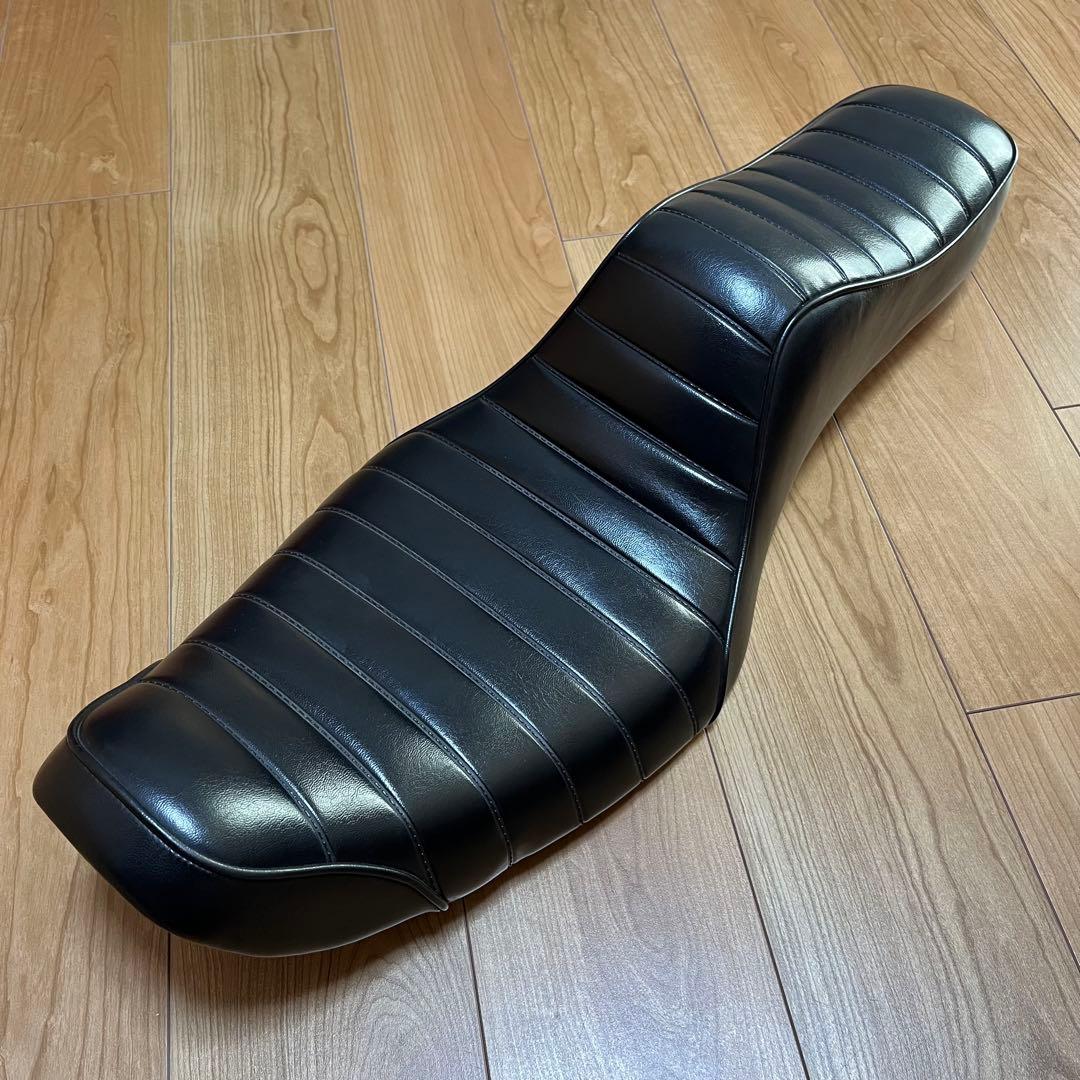 Tramp ハーレーXL用キング＆クイーンシート（04以降）プレスタイプ
