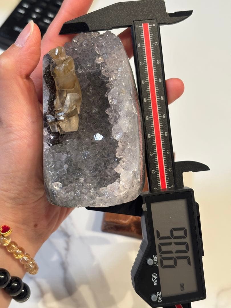 天然水晶原石 木製台座付き