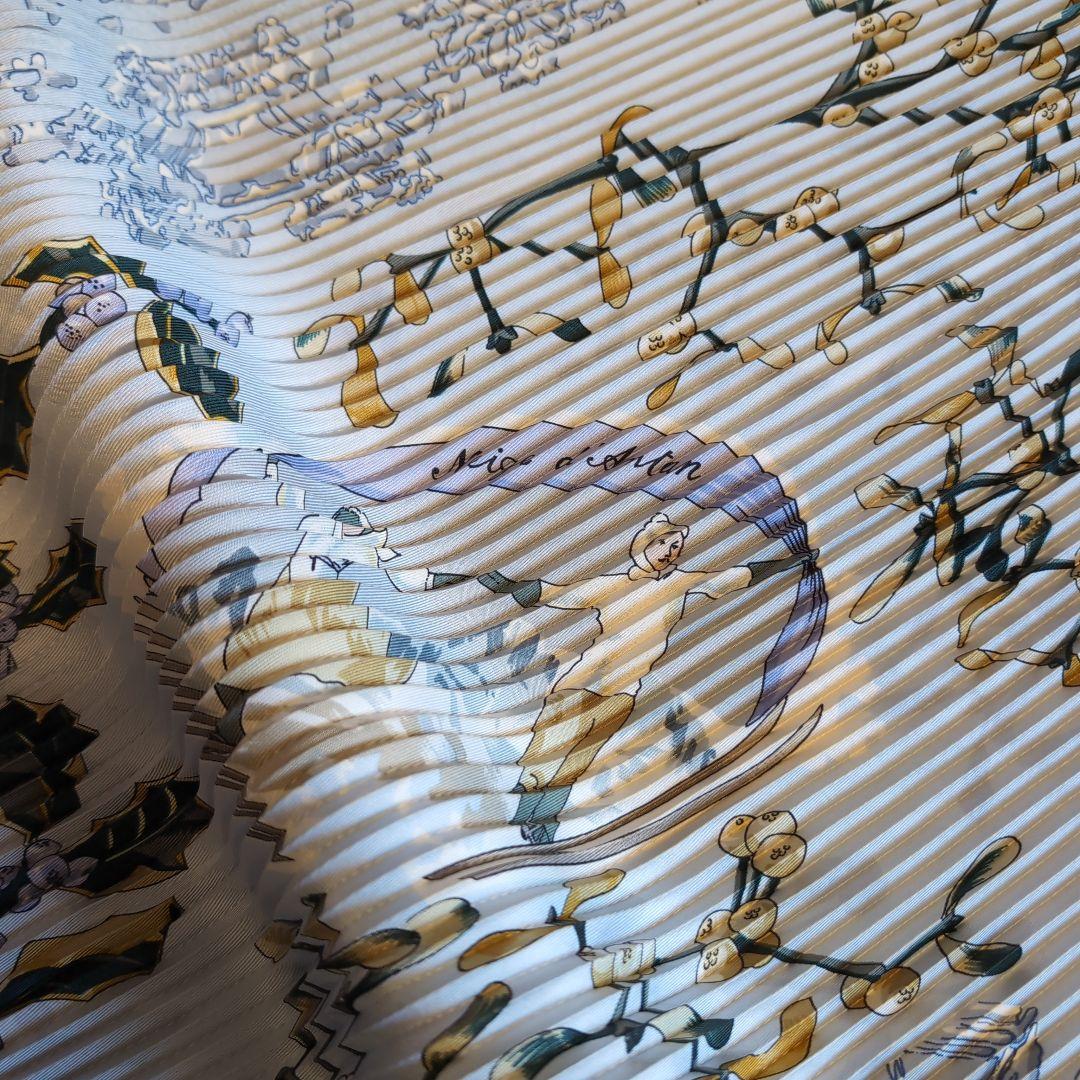 エルメス プリーツ スカーフ 去年の雪 Neige d'Antan