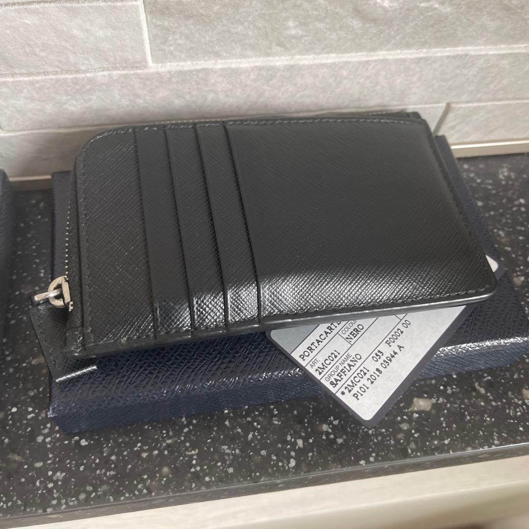 PRADAプラダ ポルタカルト・ディ・クレディト カードケース本革黒 美品