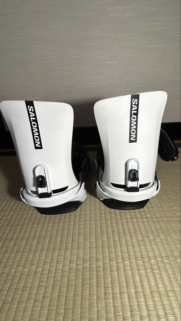 SALOMON RHYTHM ホワイト/スノーボードビンディング　Mサイズ