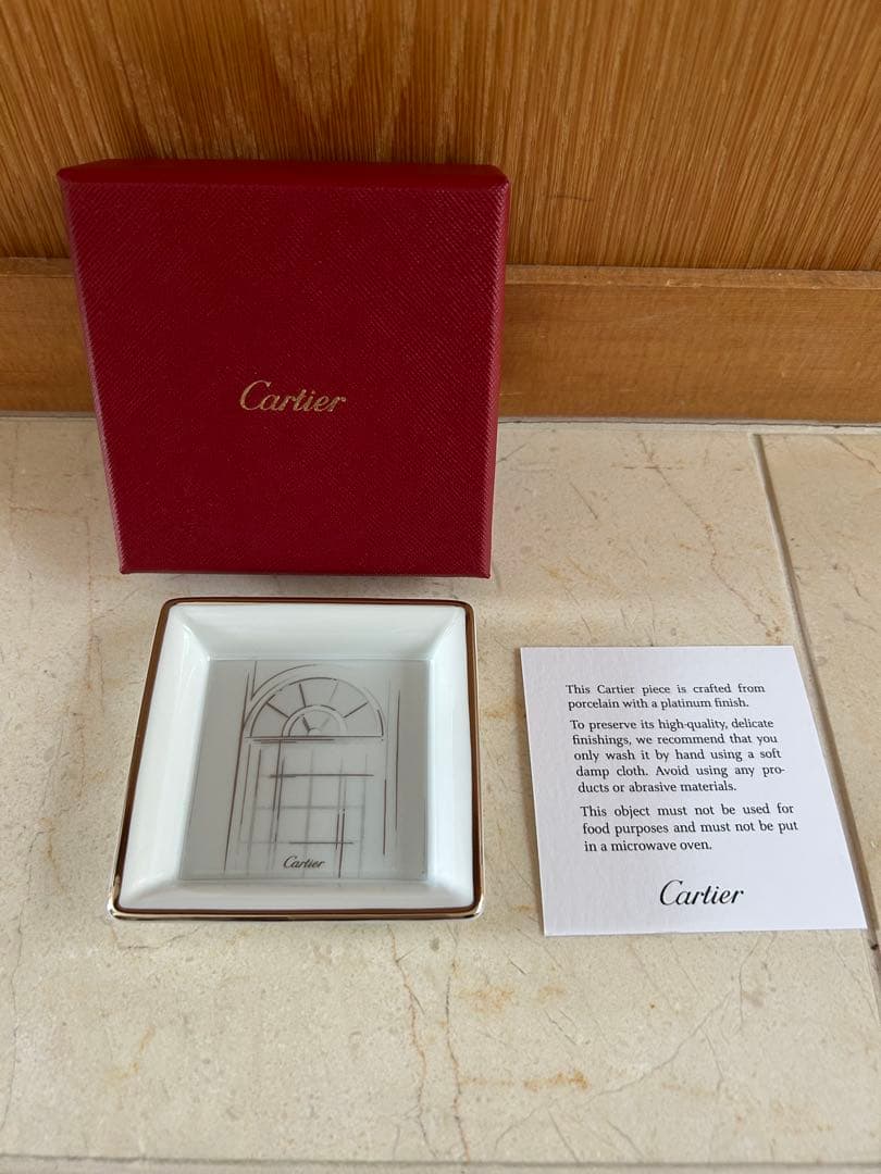 Cartier 窓デザイン 小物入れ　ミニトレイアッシュトレイ新品未使用　非売品
