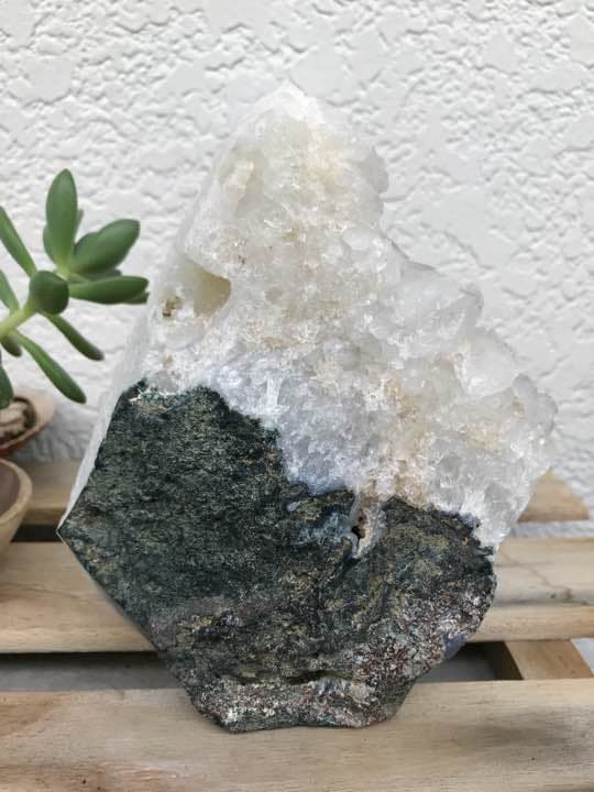 ★大幅お値下げ中★レアアイテム！イリデッセント水晶 (インド産) 虹がたくさん♪