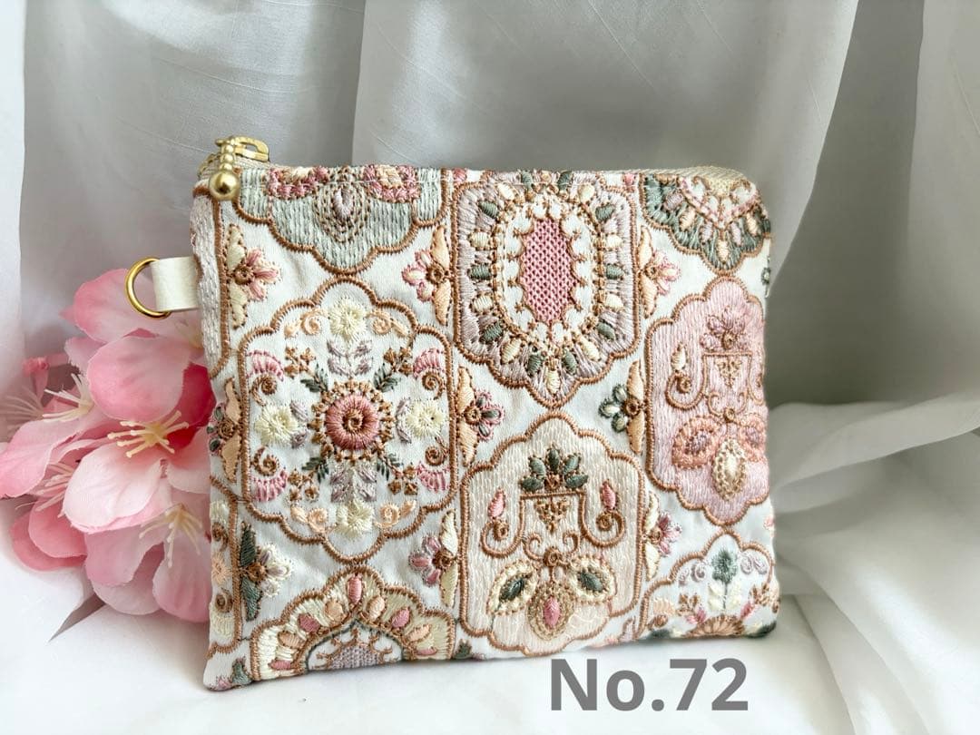 ポーチ　インド刺繍生地　インド刺繍ポーチ　No.72
