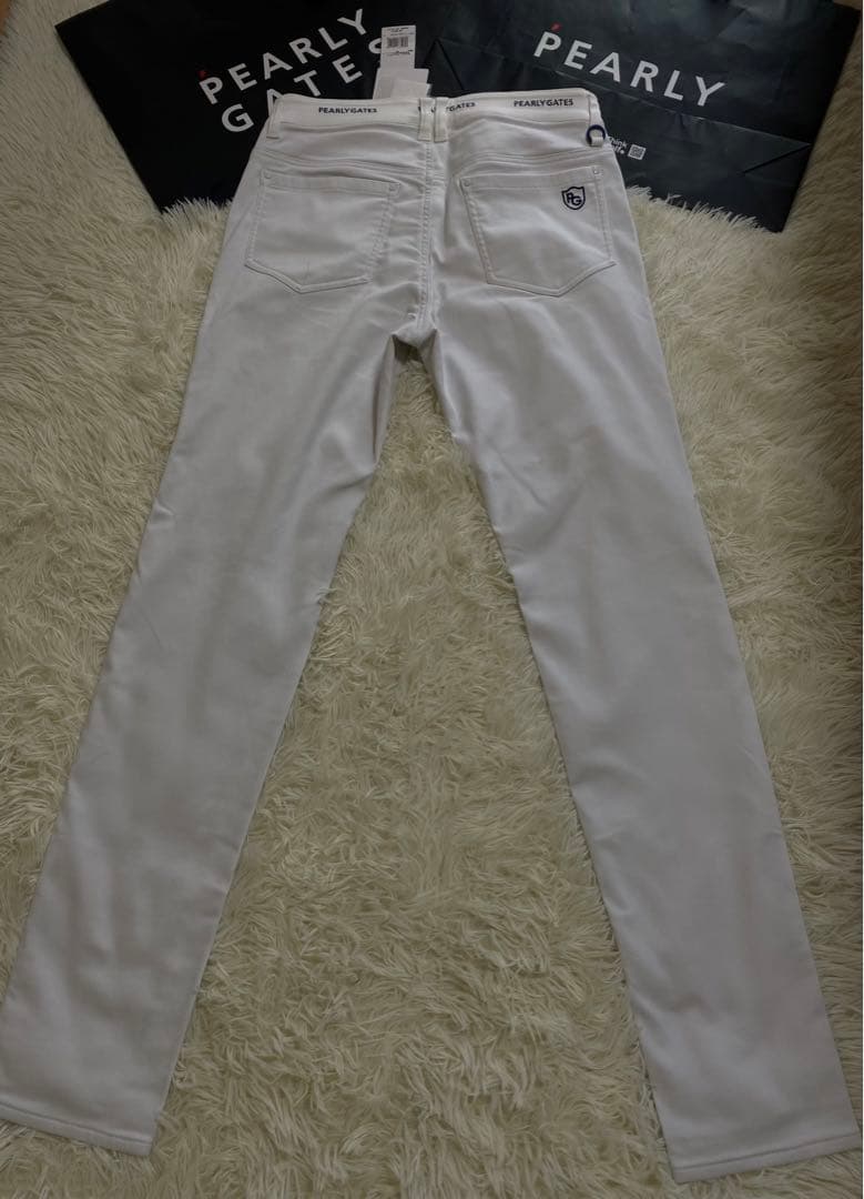 人気完売品パーリーゲイツ 冬用ストレッチカルゼ裏サーモパンツ レディスサイズ2