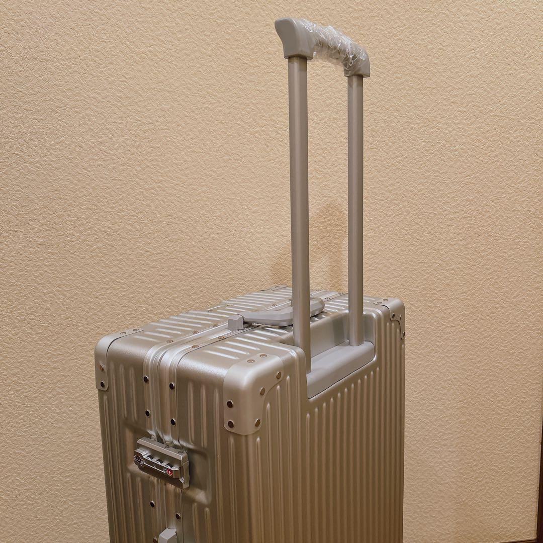 スーツケース アルミフレーム ダブルキャスター M 60L 4〜6泊 シルバー