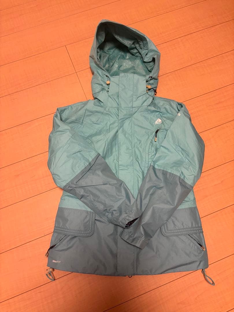 NIKE ACG スキーウェア　スノーボードウェア
