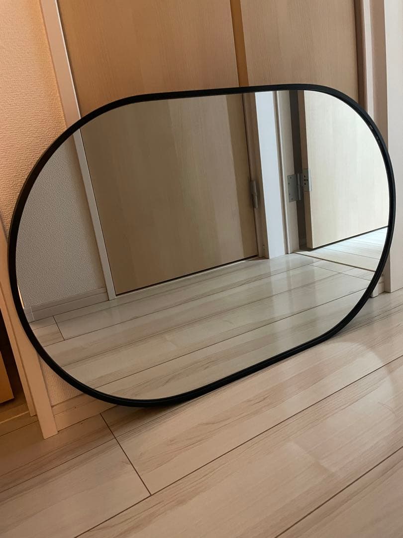 横54センチ縦83センチ厚み4センチ