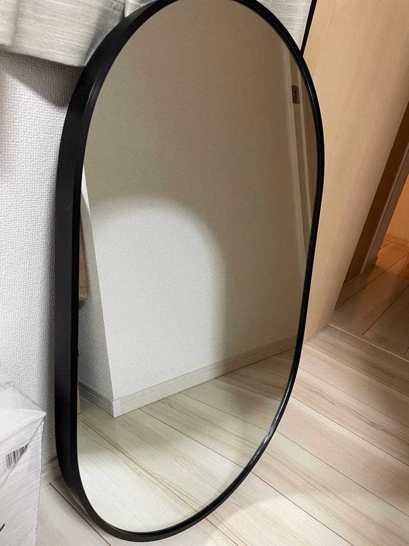 横54センチ縦83センチ厚み4センチ