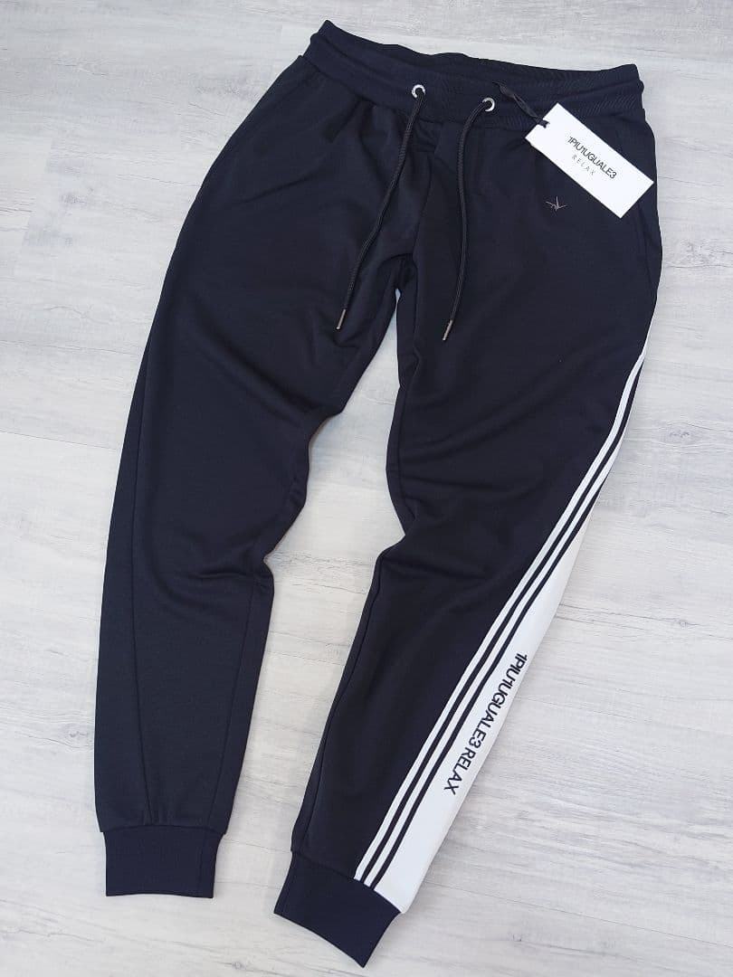 新品Lサイズ セットアップ ラインロゴ ウノピゥウノウグァーレトレ リラックス