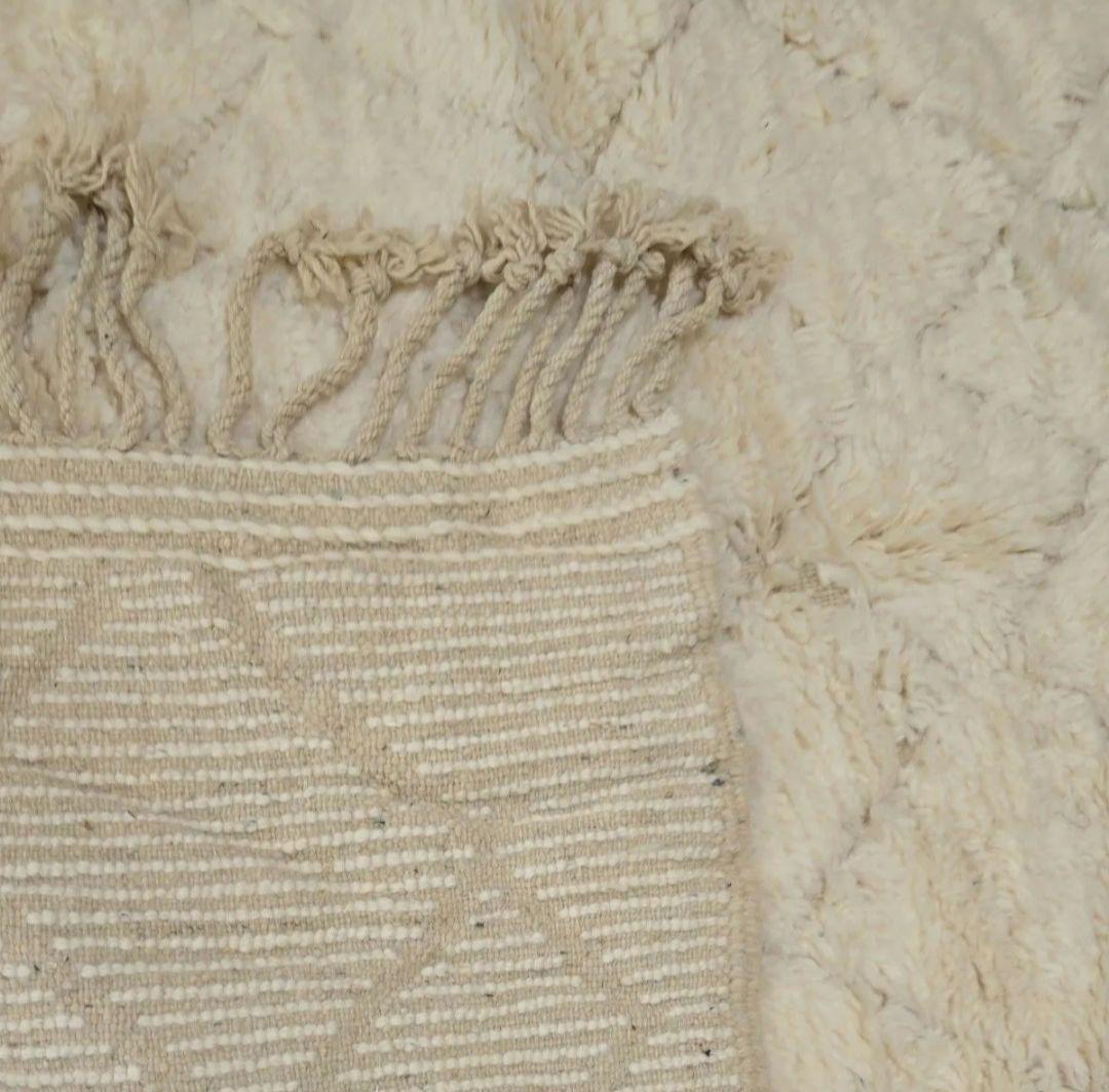 【人気】モロッコラグ ベニワレンラグ モロッコ製 ブジャドラグ アイボリー系