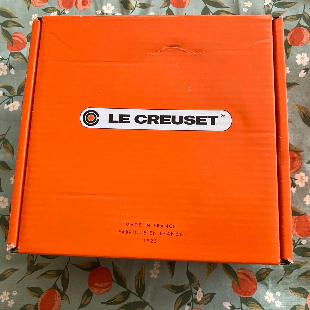 ル・クルーゼ　ココットフルール　ハニー　20cm