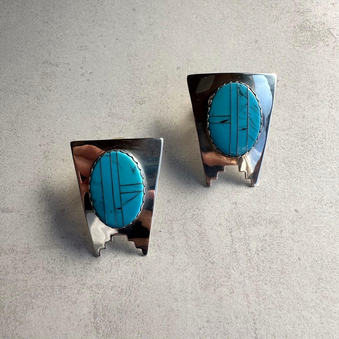 ヴィンテージ！Silver Inlaid Howlite Studs ピアス