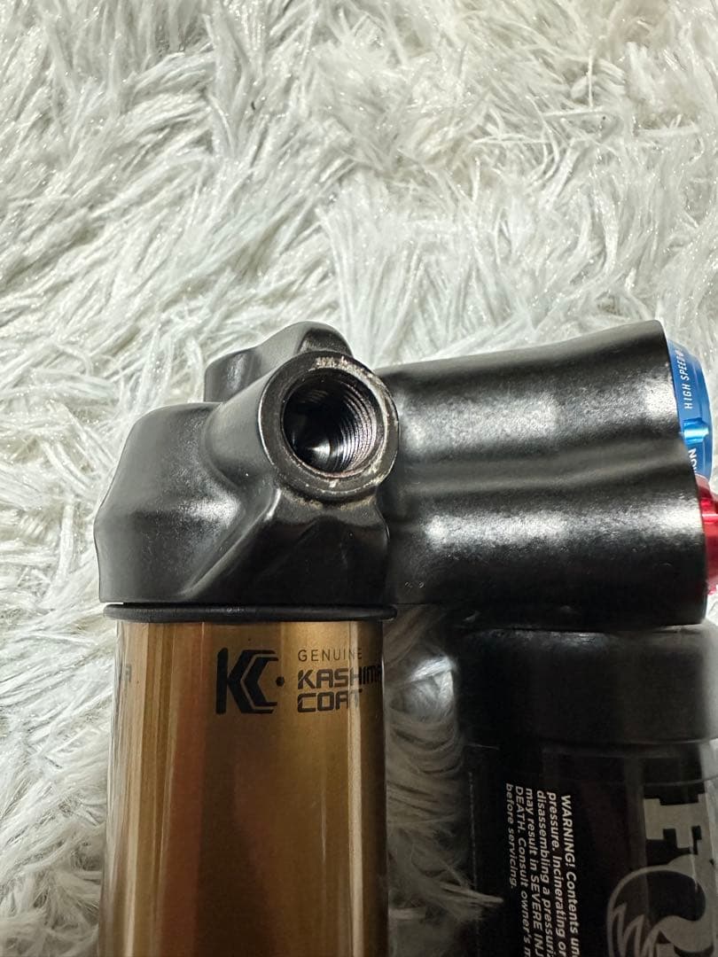 Fox Float X2 Factory 205×60 2023年モデル