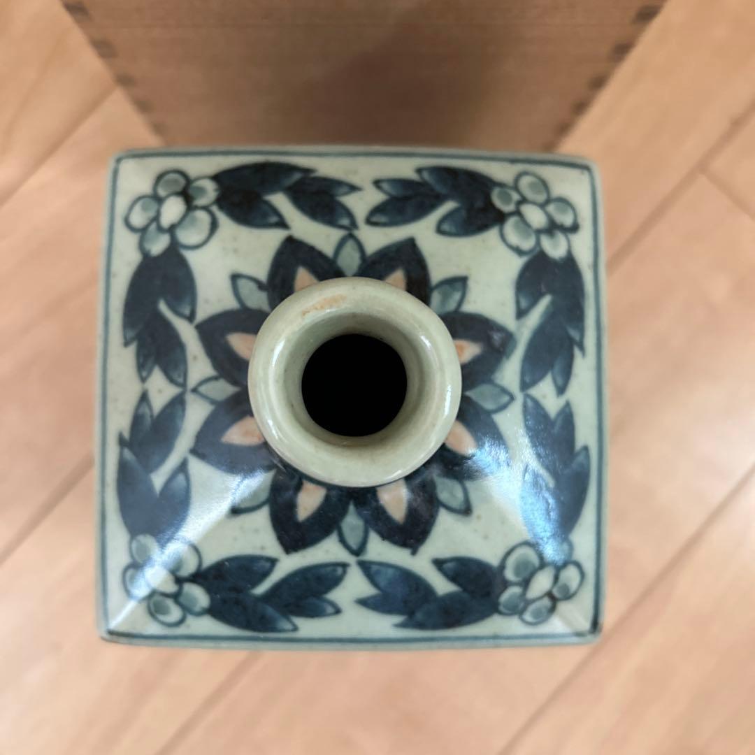 有田焼 円左エ門窯 南蛮絵 角瓶 花瓶 高さ約21cm／インテリア・飾り壺