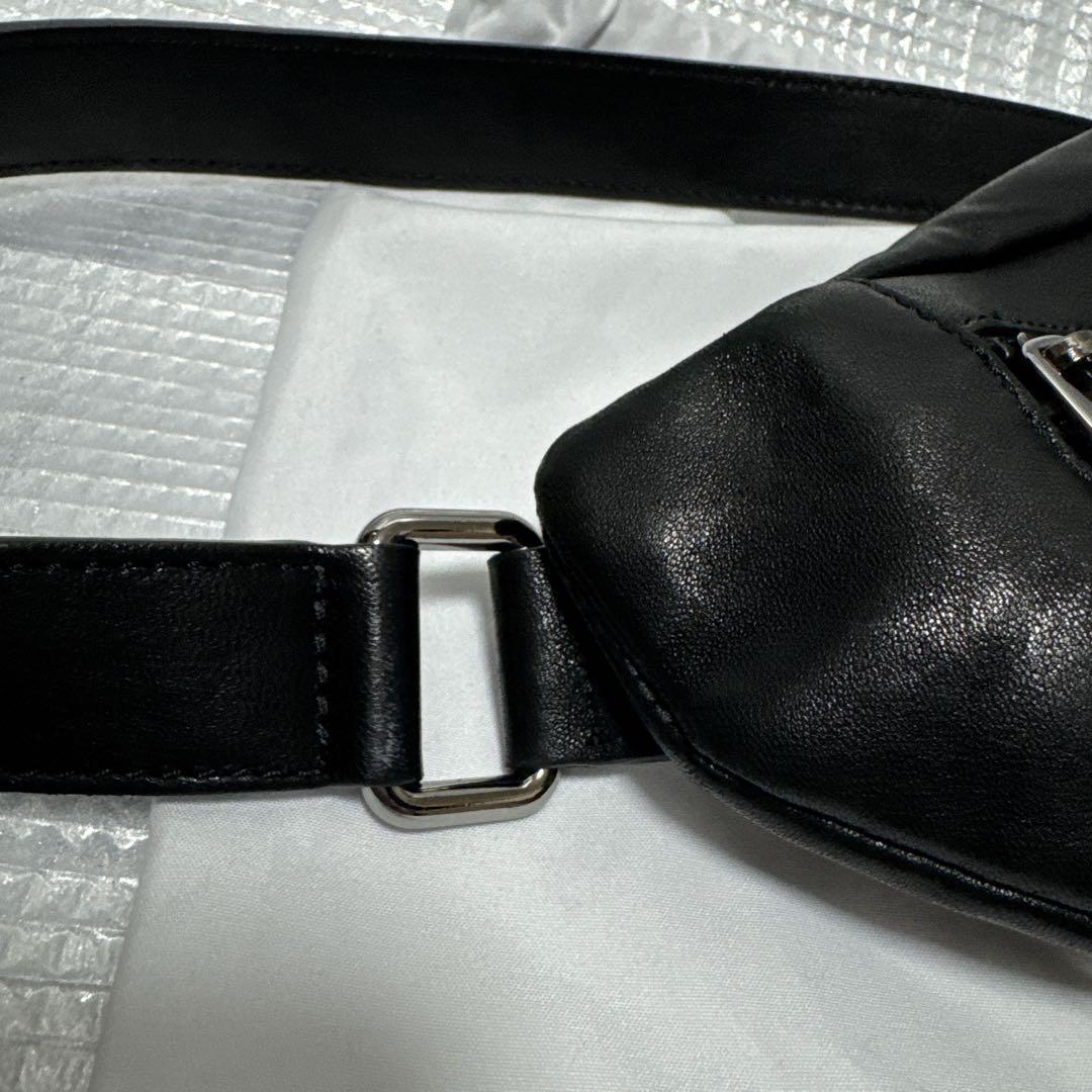 JIMMY CHOO ジミーチュウ スタースタッズ レザー ボディバッグ