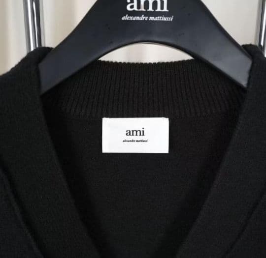 ami paris ハート刺繍 カーディガン ブラック 秋冬ニット 男女兼用