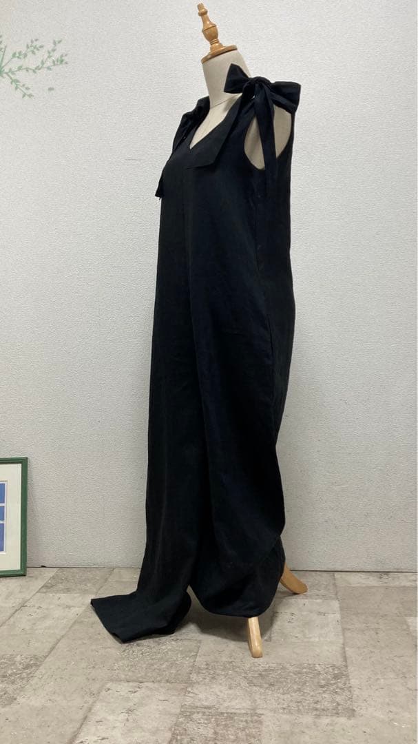 新品未使用タグ付ツルバイマリコオイカワリボン付ロングオールインワン34ブラック