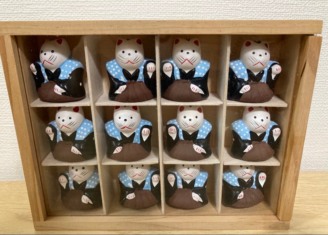 猫の置物 12体セット　住吉大社　招き猫　ねこ　初辰まいり