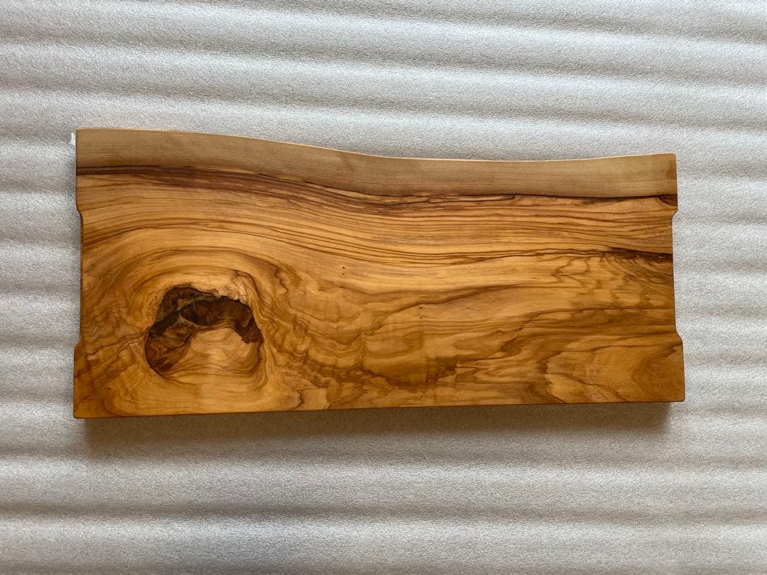 オリーブのカッティングボード