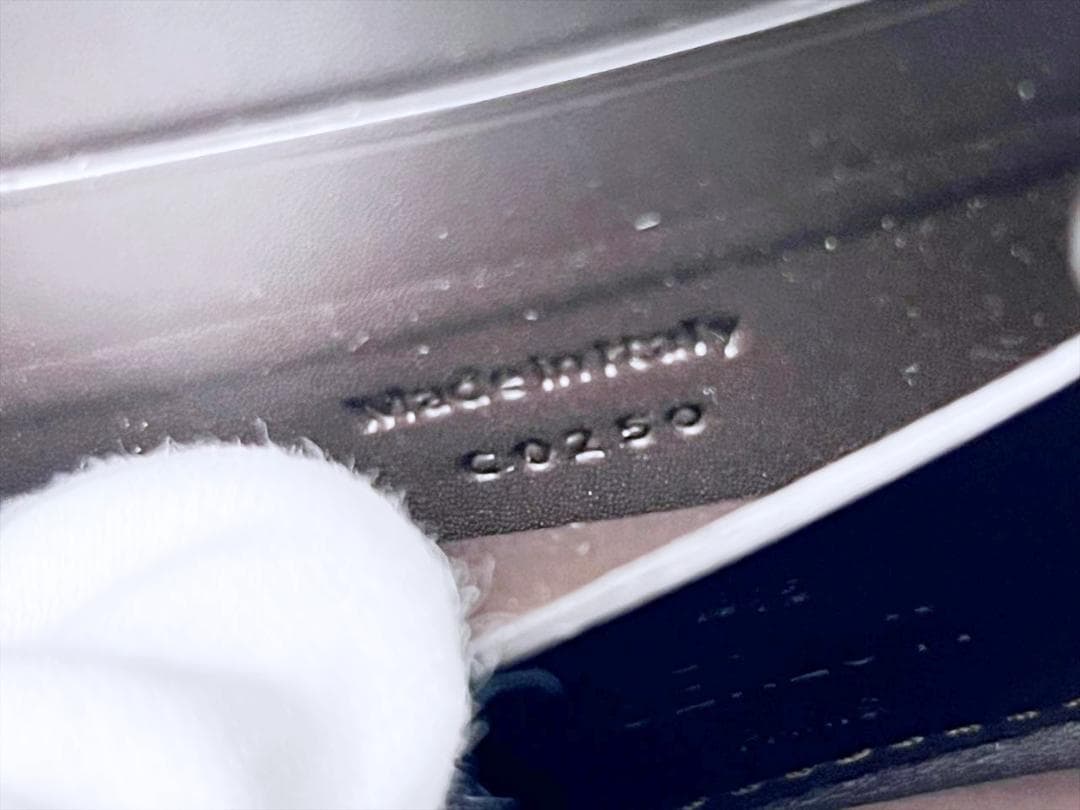 美品　ベルルッティ　イタウバ　スクリットレザー　ロングジップウォレット　長財布