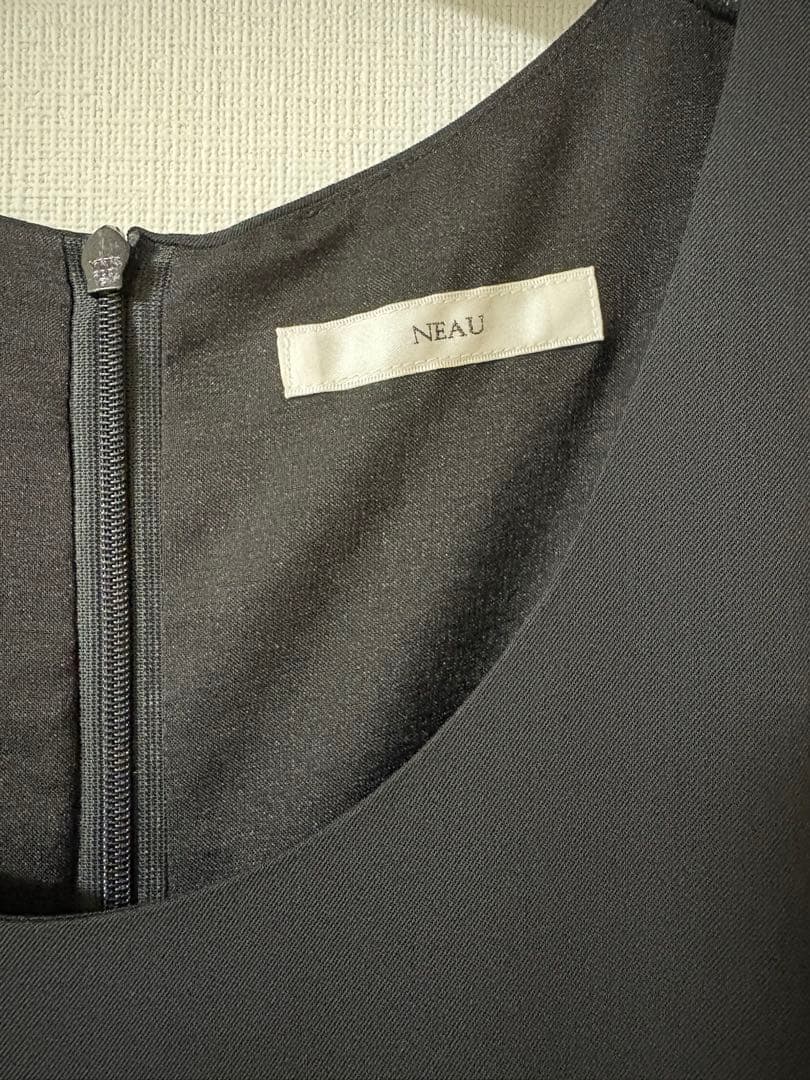 タグ付未使用 NEAU SLEEVELESS JUMPSUITオールインワン 黒