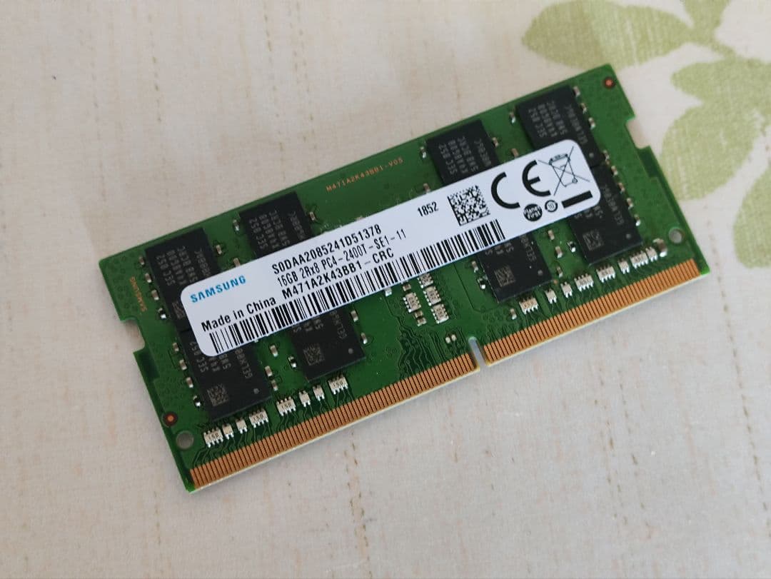 メモリー SAMSUNG DDR4 16GB 2400MHz SO-DIMM