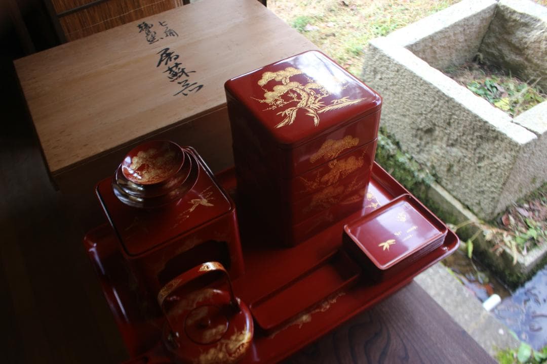 小傷有！極上朱漆に蓬莱沈金の美しい輪島塗の屠蘇器＆重箱セット（検お重