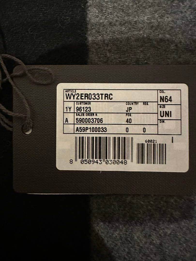 た*け様 VALENTINO ロゴ入りマフラー ブラック/グレー