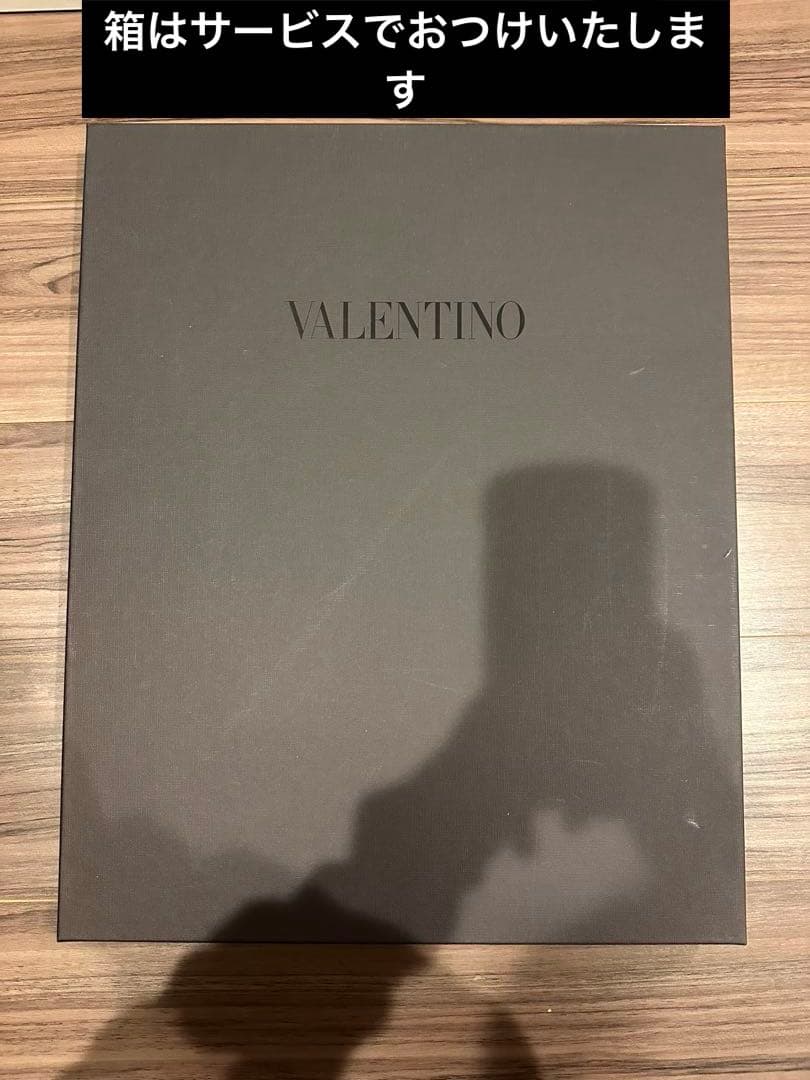 た*け様 VALENTINO ロゴ入りマフラー ブラック/グレー