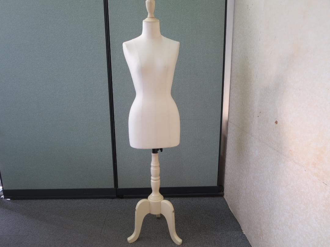 キイヤ　トルソー　レディース脚付き　高さ調整可能