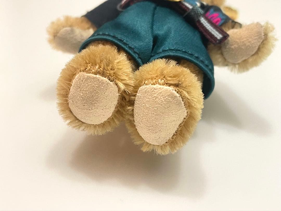 PRADA チャーム　クマ型キーホルダー サングラス