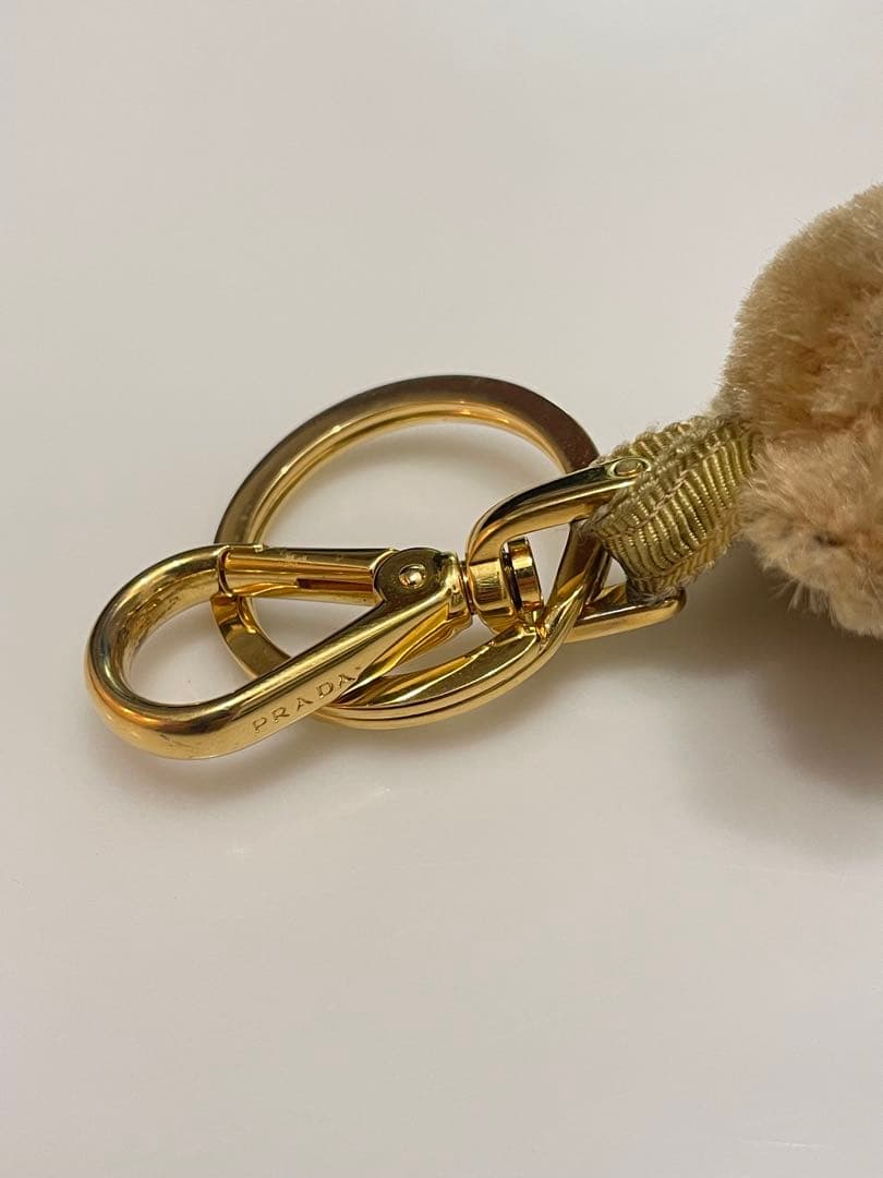PRADA チャーム　クマ型キーホルダー サングラス