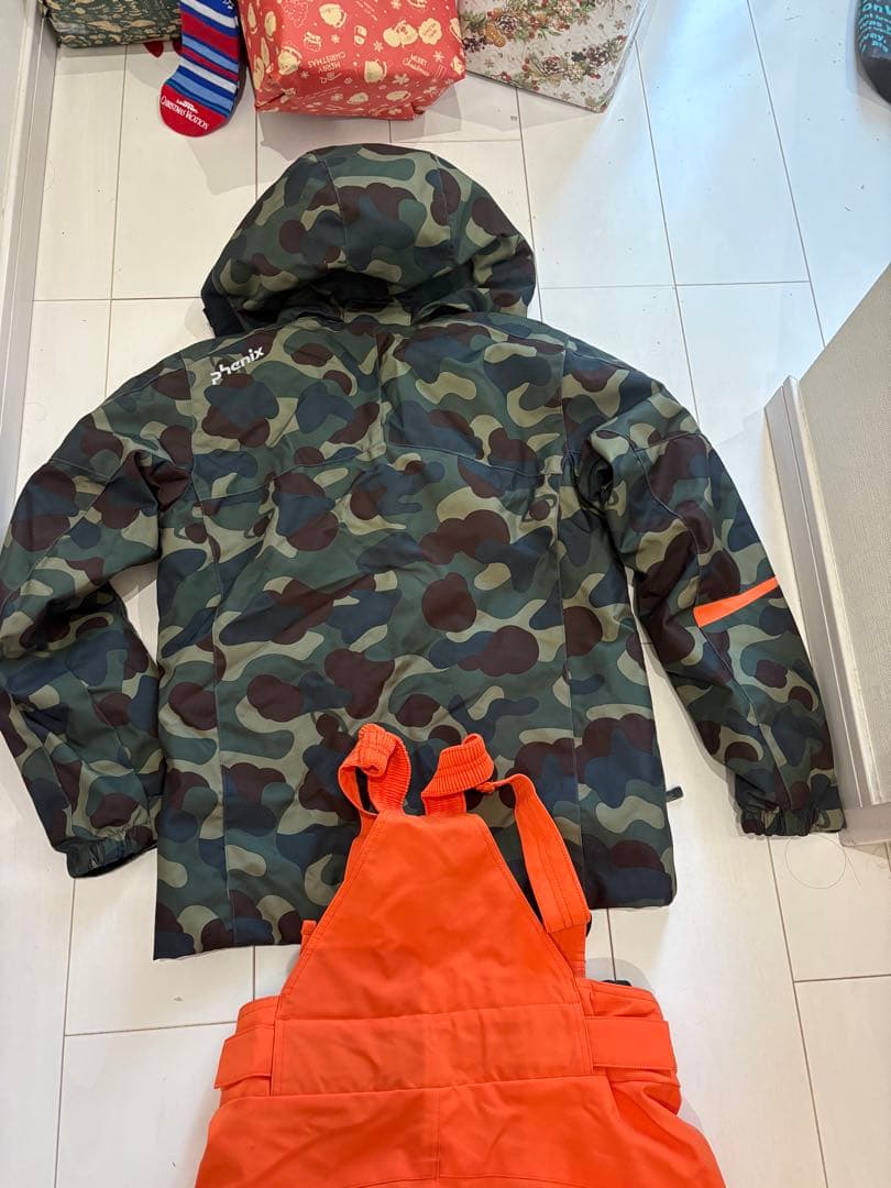 美品　フェニックス　セットアップ　スキーウェア　男の子　150