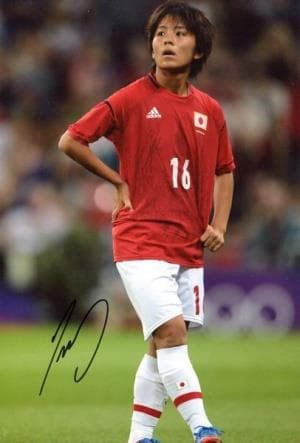 なでしこジャパン　サッカー女子日本代表　岩渕　真奈　 直筆サイン入りフォト
