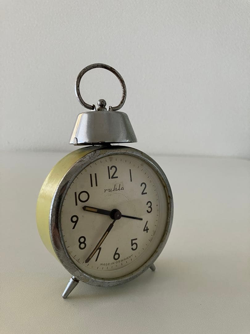 東ドイツ　　アナログ　ゼンマイ式　目覚まし時計　ruhla ビンテージ
