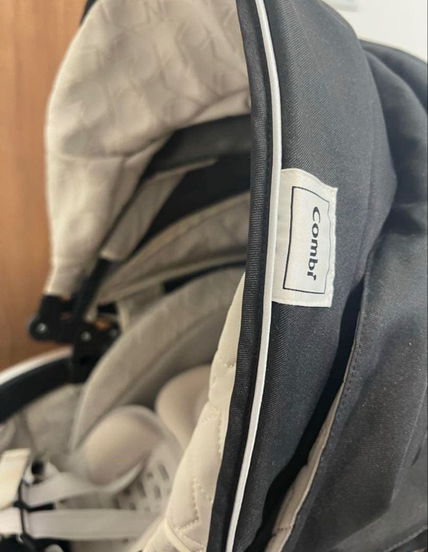 ★teruです★コンビ ホワイトレーベル アンブレッタ 4キャス