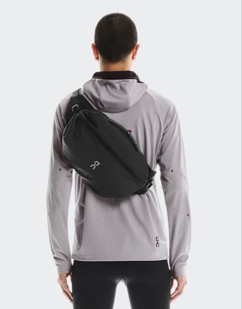 バッグ On Sling Pack 9L