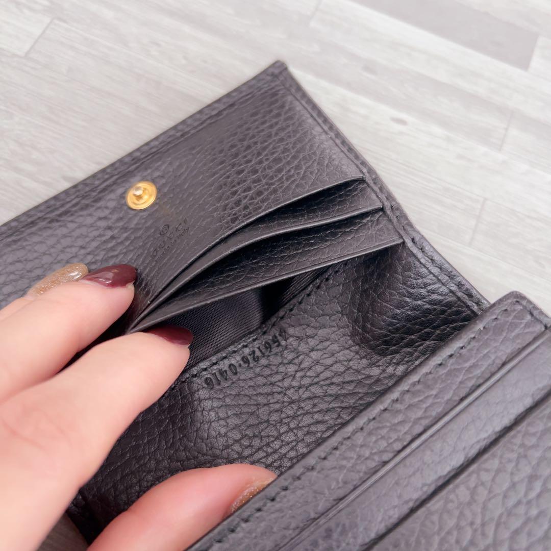 GUCCI ブラック 二つ折り財布　マーモント　黒　グッチ