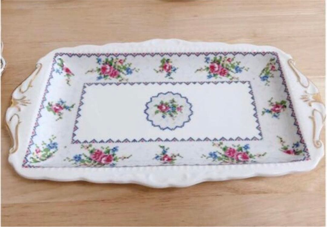 ロイヤルアルバートプチポワン食器セット