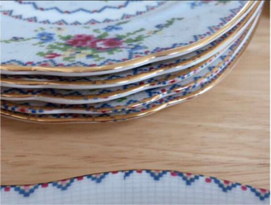 ロイヤルアルバートプチポワン食器セット